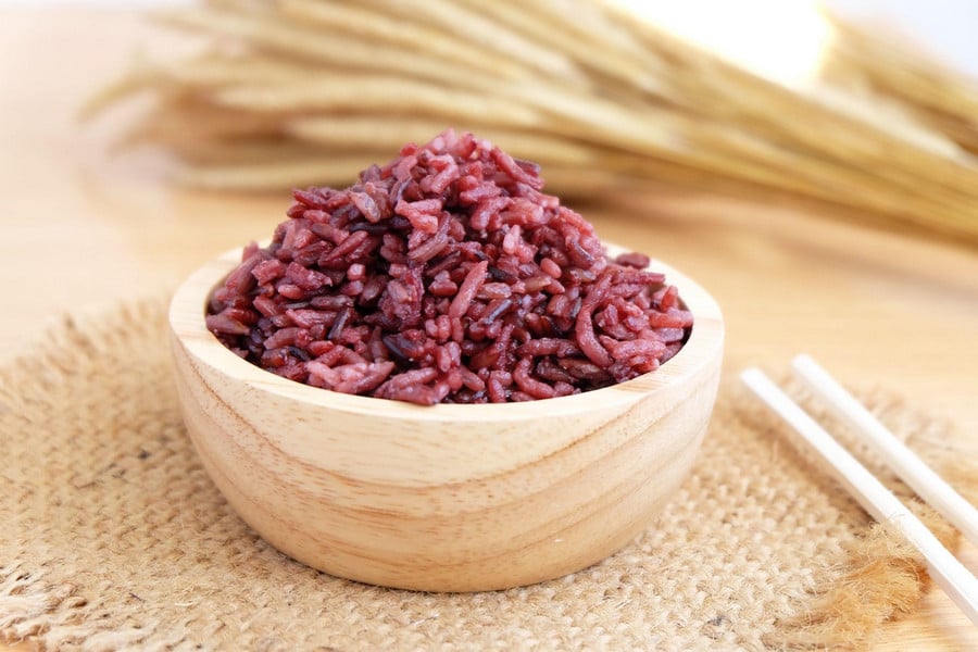 Cơm gạo lứt bao nhiêu calo